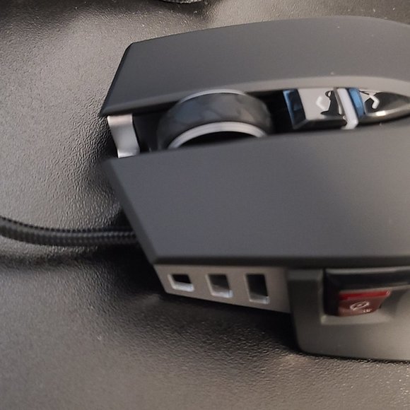 SOLD - Corsair M65 RGB Elite Mouse - Brand New - Picture 2 of 3